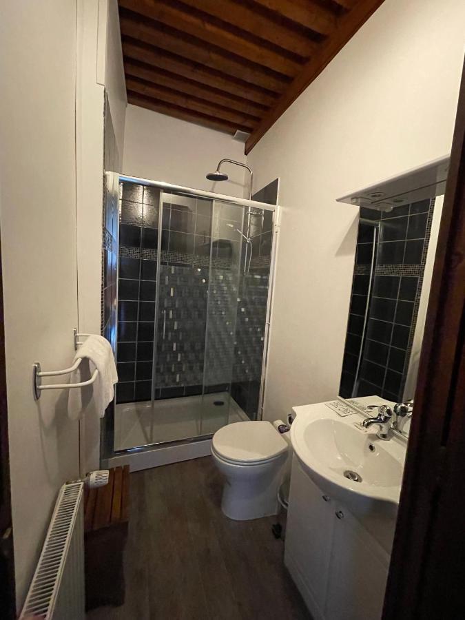 Manoir Du Grail Bed & Breakfast Devesset Ngoại thất bức ảnh