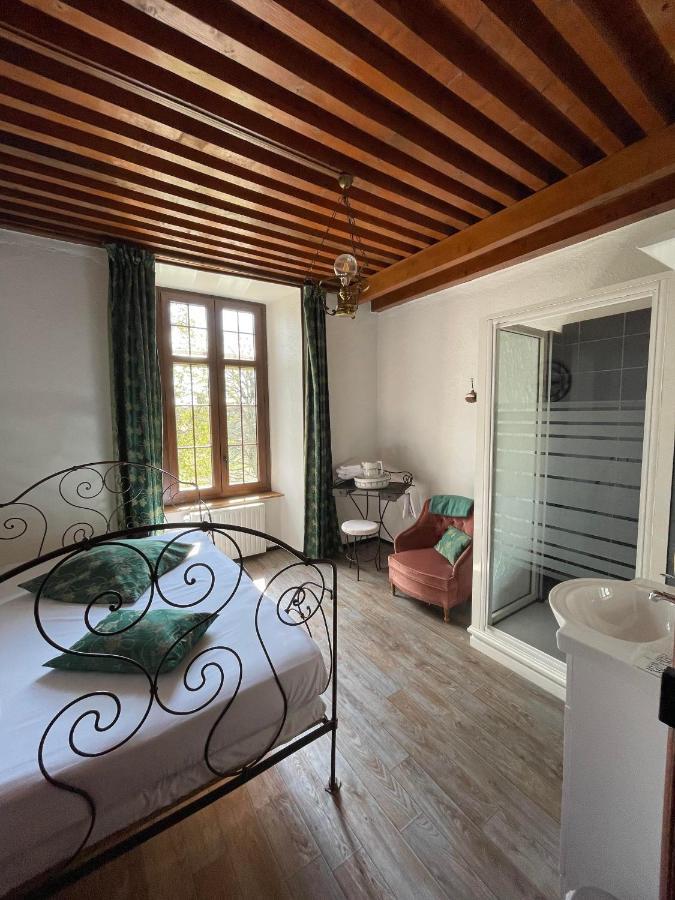 Manoir Du Grail Bed & Breakfast Devesset Ngoại thất bức ảnh